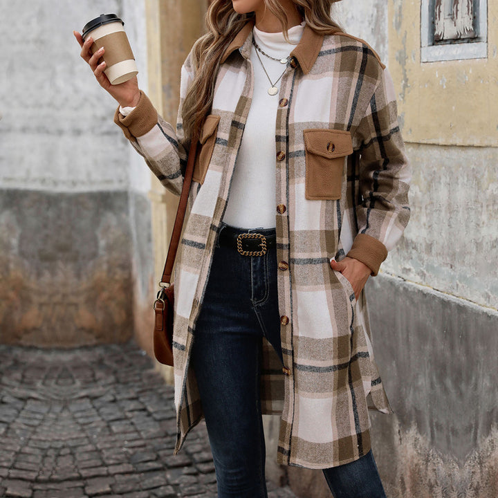 Flannel plaid jacket for women with patch pockets and button closure Lune London