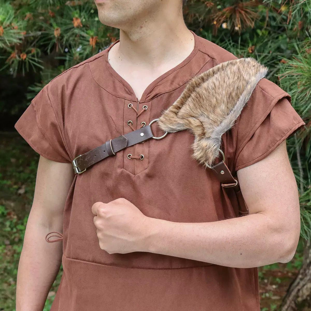Men's shoulder strap with faux fur padding and adjustable leather strap Amarae