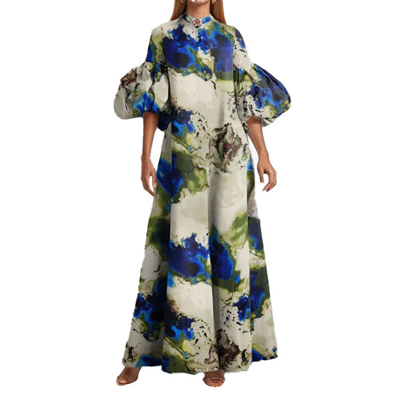 Robe maxi pour femmes avec des manches bouffantes volumineuses et un design coloré complexe Chic & Stil