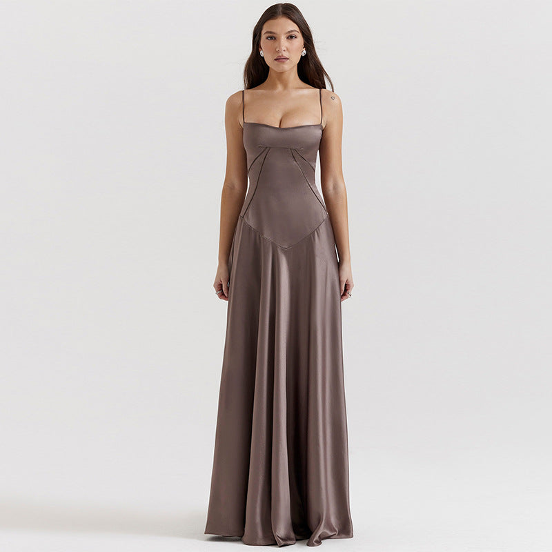 Elegant satin maxi dress for women with thin straps and a figure-hugging fit Chic & Stil