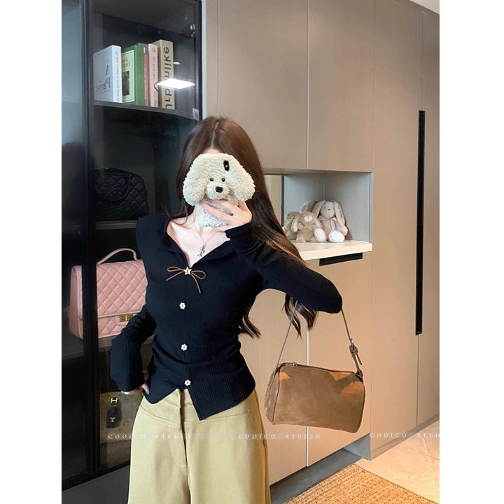 Women's knitted blouse with elegant bow Chic & Stil