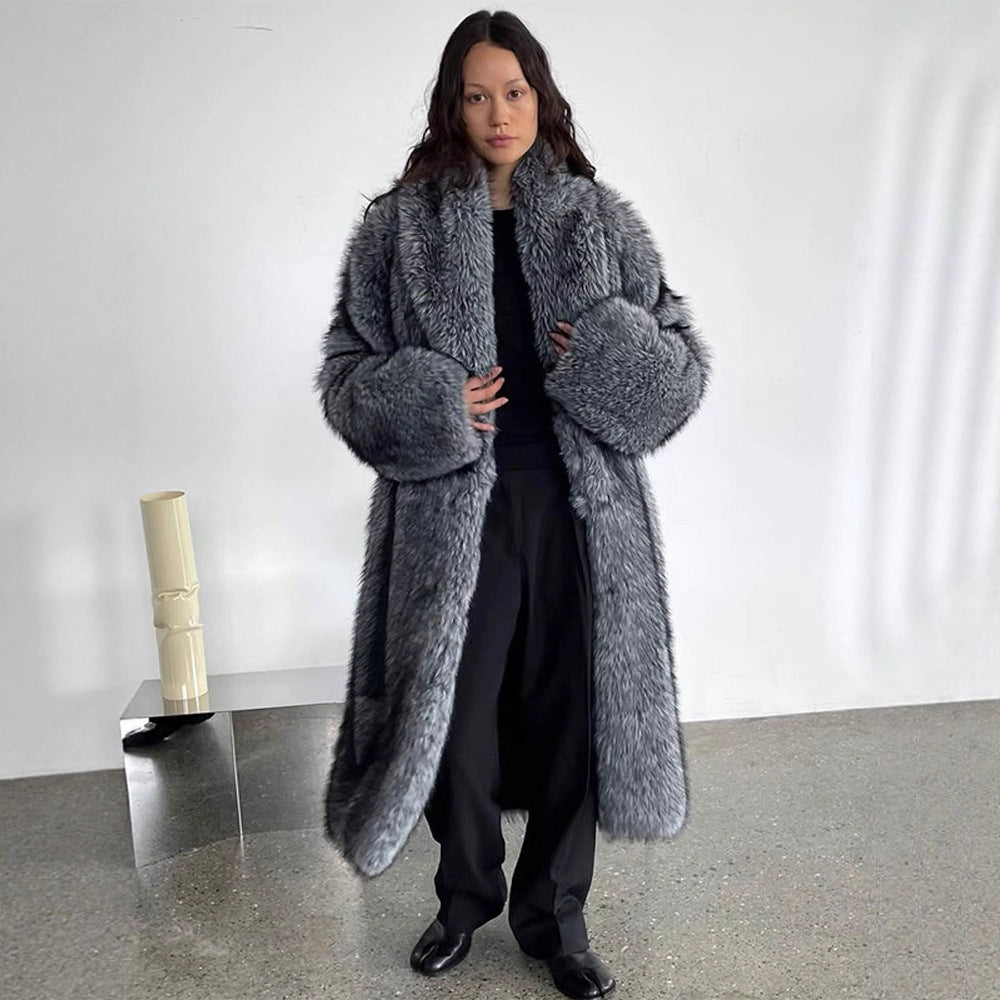 Women Oversize longer Faux Fur Coat with voluminous sleeves Amarae