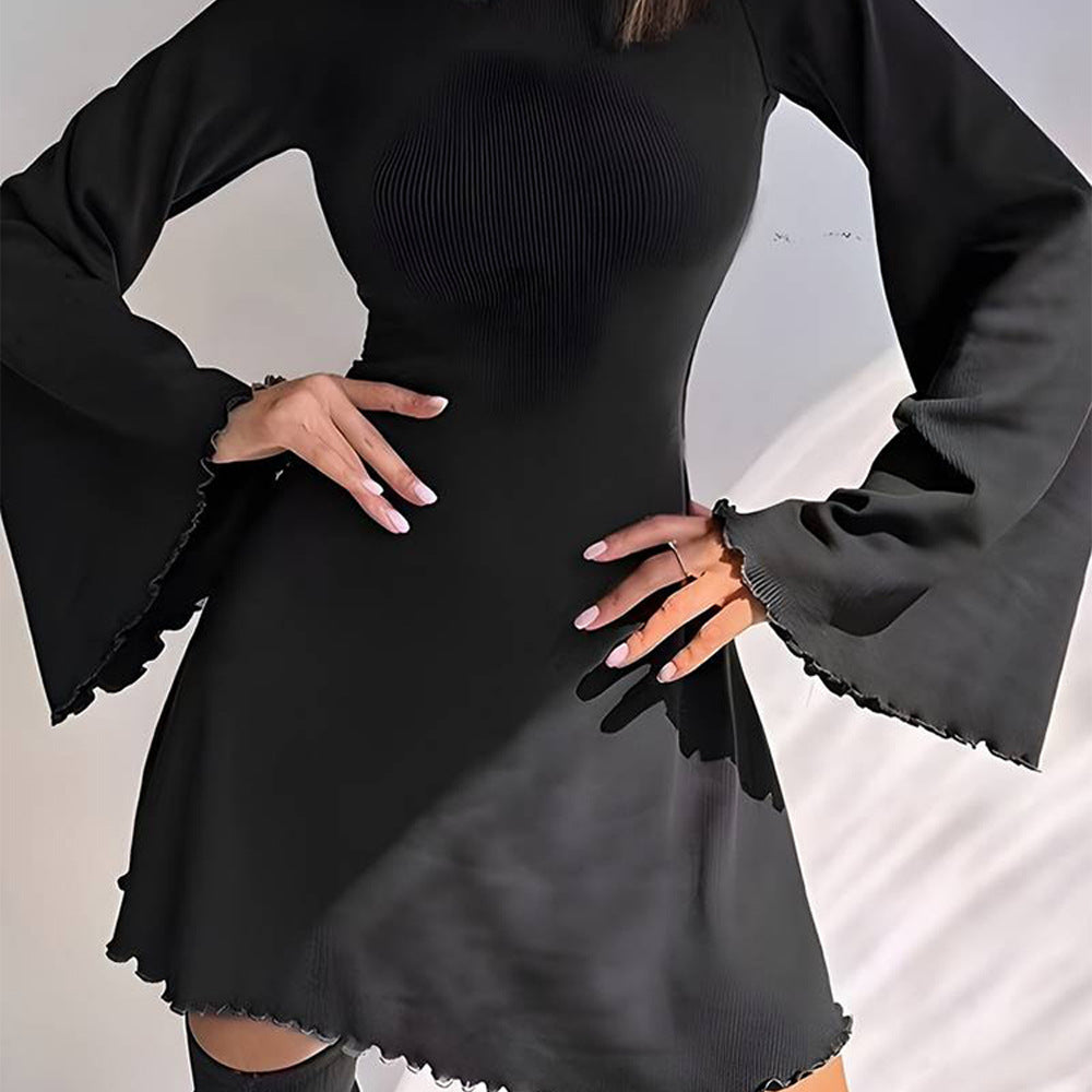 Robe mini femme avec manches trompette et ourlet sculptural Chic & Stil
