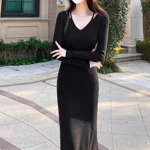 Elegant knitted dress for women with V-neck and flared skirt Lune London