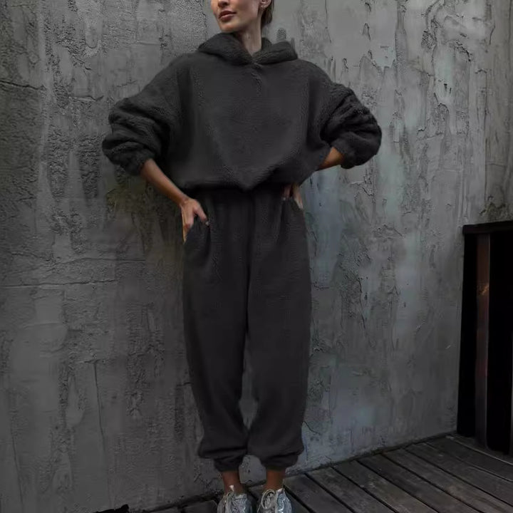 Ladies soft fleece set with hood and elastic waistband Lune London