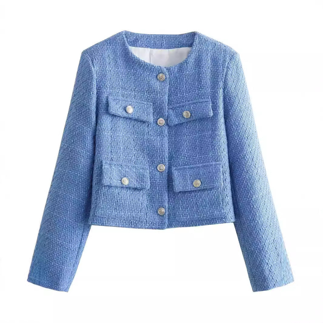 Trendy short jacket for women with gold buttons and patch pockets Lune London