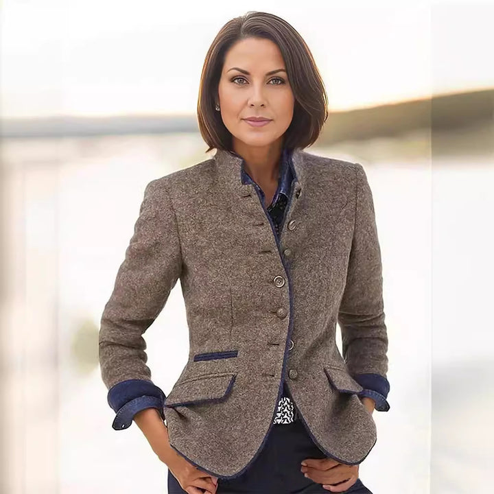 Elegant blazer jacket for women with button placket and practical pockets Lune London