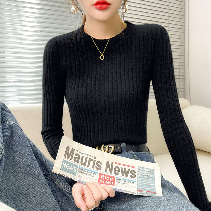 Pull femme en tricot fin avec structure côtelée et encolure ronde Chic & Stil