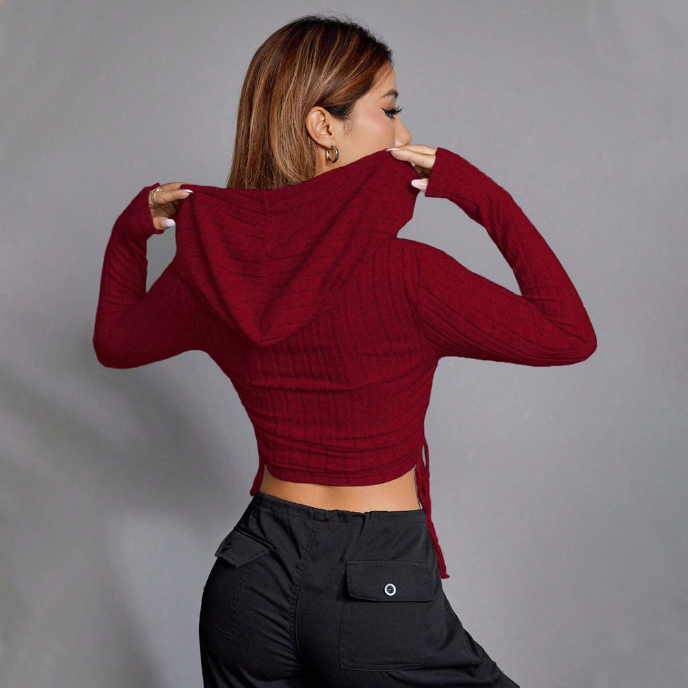 Haut court pour femme avec manches longues et motif en relief élégant Chic & Stil
