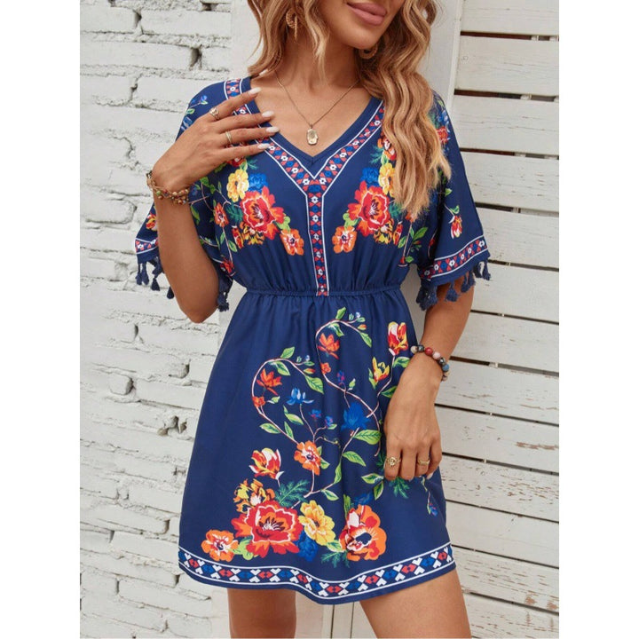 Casual women's dress with a floral design and fringe sleeves Lune London