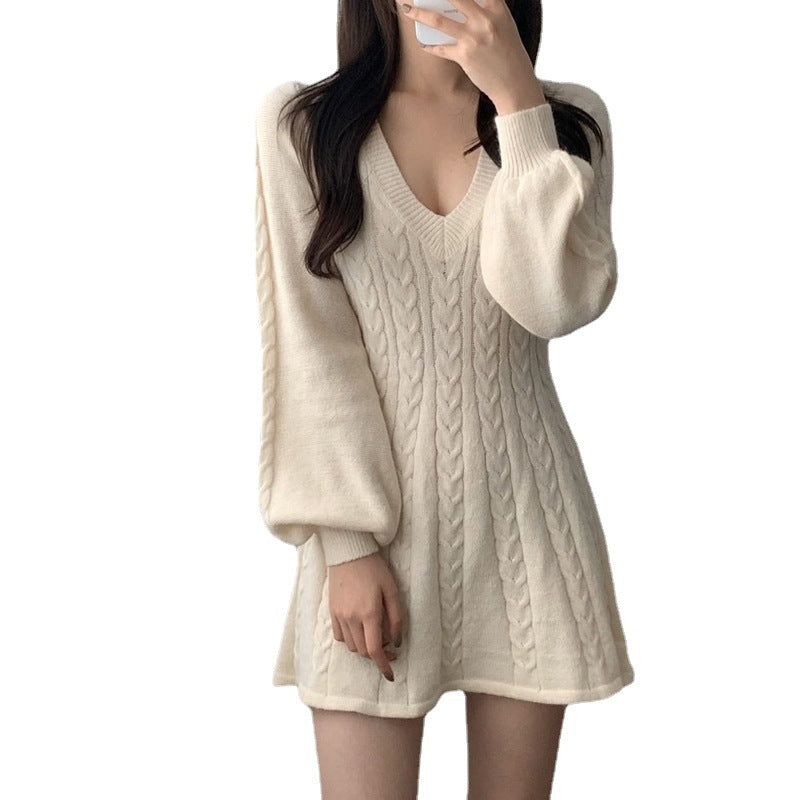 Robe en tricot pour femmes avec décolleté en V et design sans manches Chic & Stil