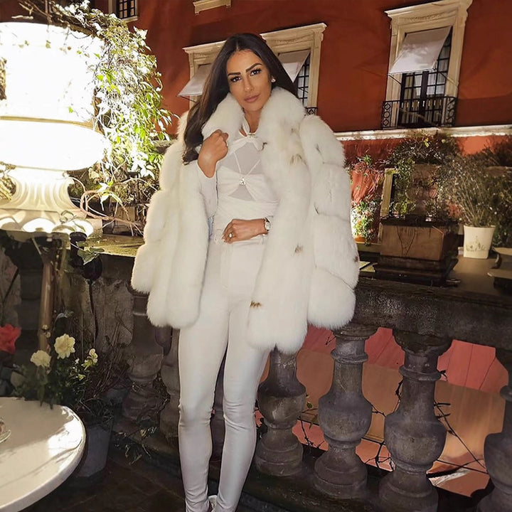 Women Short Cut Faux Fur Coat with Voluminous Teddy Effect Amarae