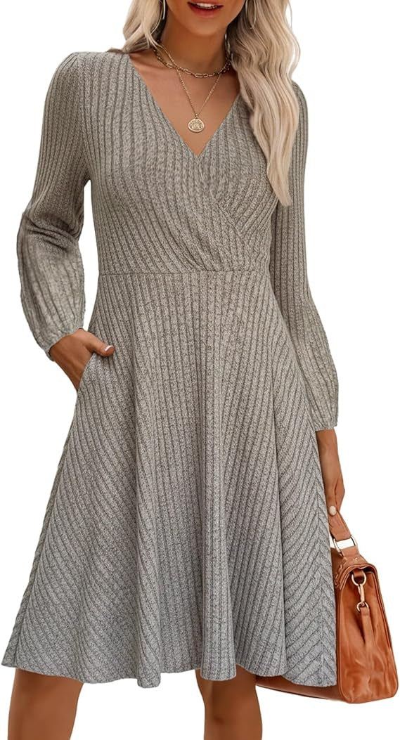 Robe mini en viscose élégante pour femmes avec un haut structuré et des manches volumineuses Chic & Stil