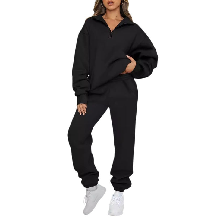 Women's comfortable sweatpants set with modern stand-up collar and kangaroo pocket Lune London