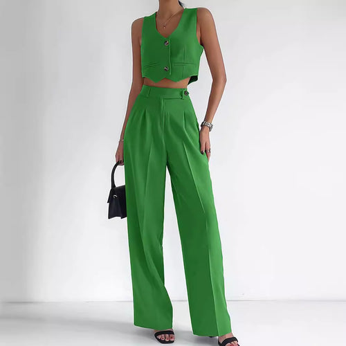 Fashionable women's set consisting of a sleeveless crop top and wide trousers Amarae