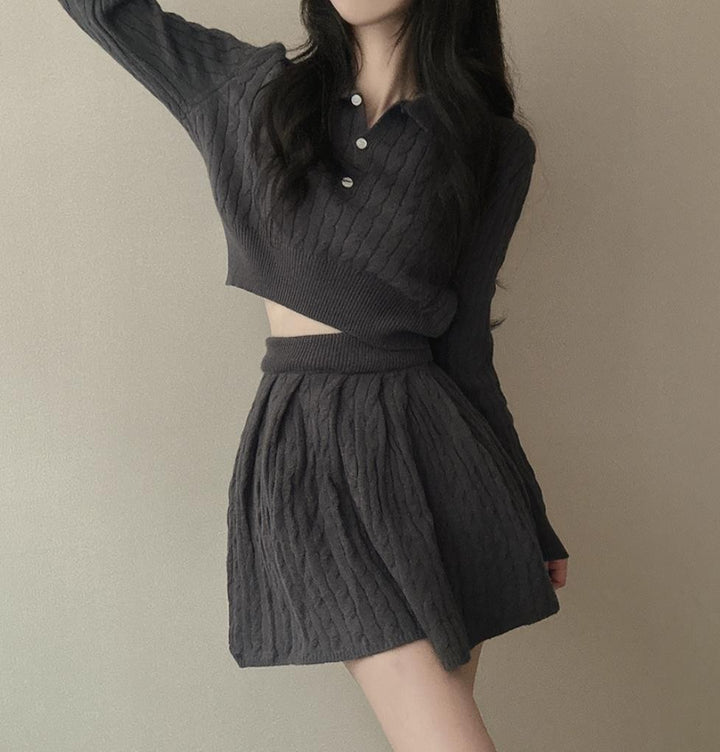 Robe en tricot pour femme avec col polo et motif en relief en câble Chic & Stil