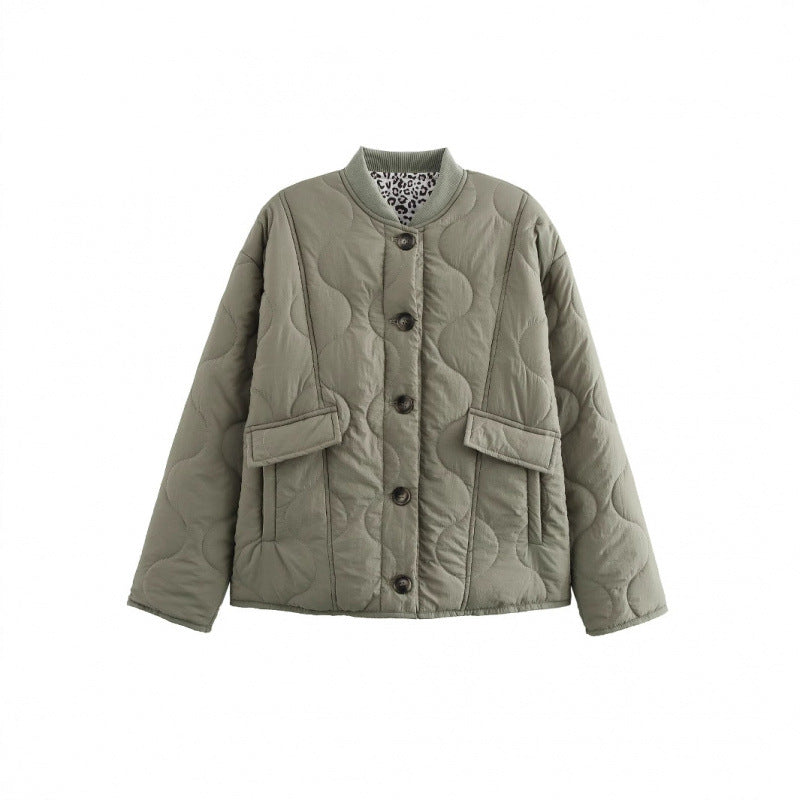 Ladies oversized quilted jacket with practical pockets and chic sporty design