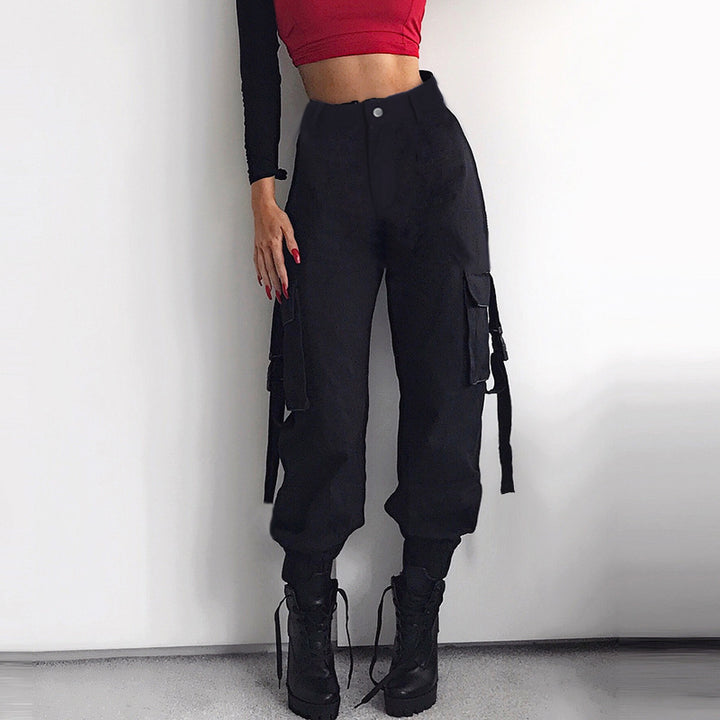 Women's cargo pants with elastic waistband and practical side pockets Lune London