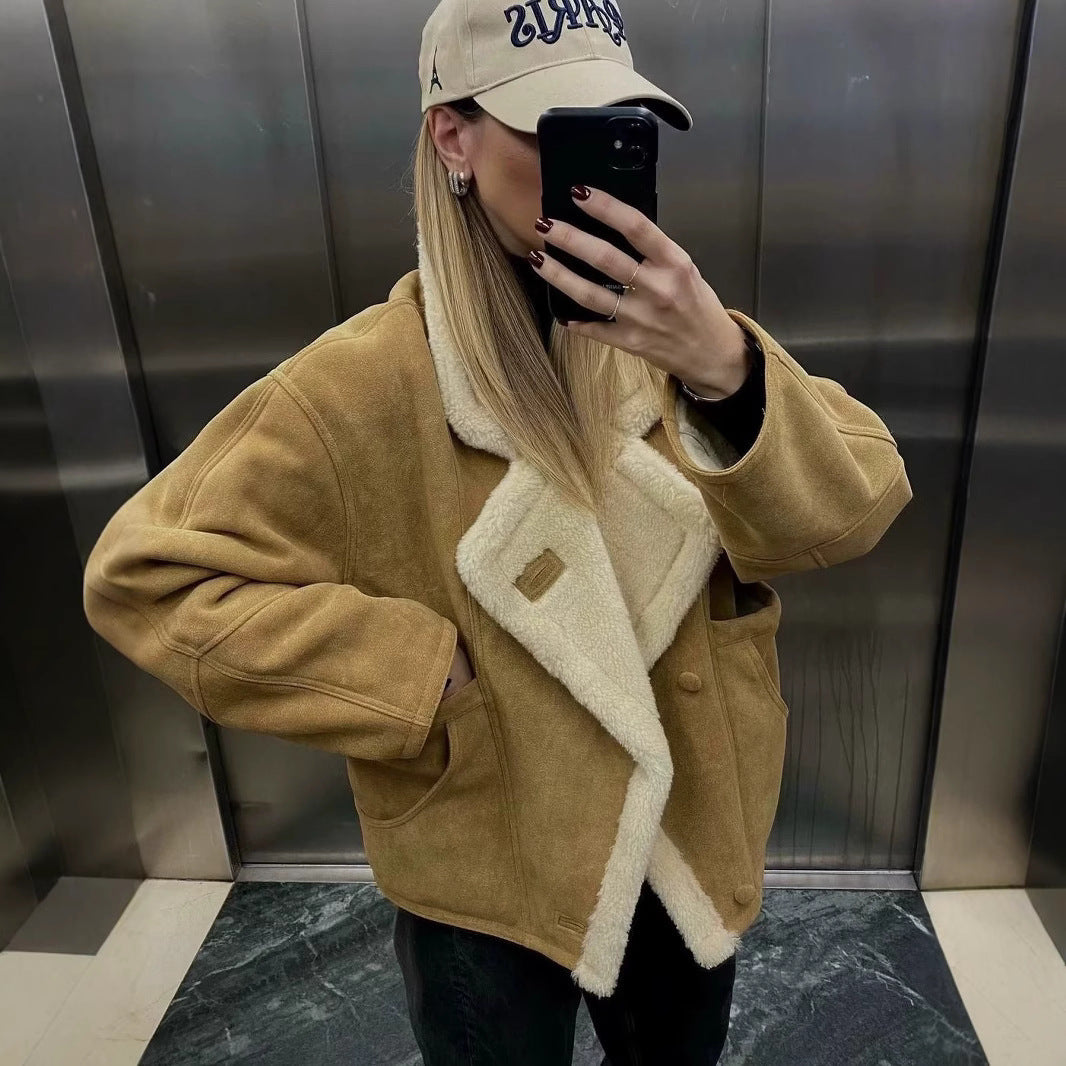 Ladies cozy suede jacket with soft lining and wide collar Lune London