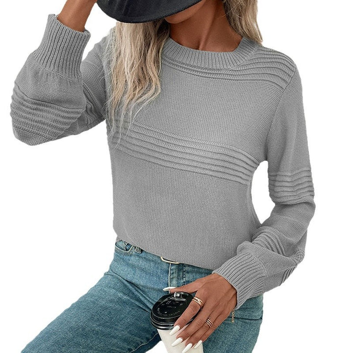 Casual knitted sweater for women with structured design Lune London