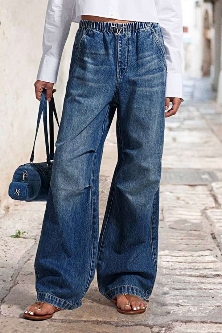 Comfortable wide jeans for women in a relaxed urban style Chic & Stil