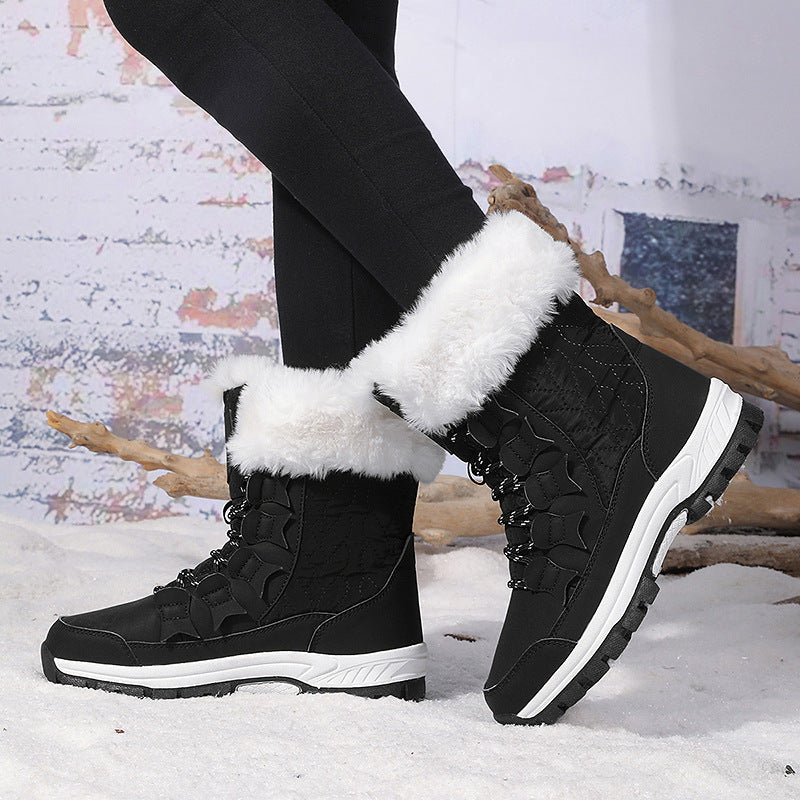 Women's Insulated Winter Boots with Faux Fur Collar, Water-Repellent Surface and Grip Profile Sole Amarae