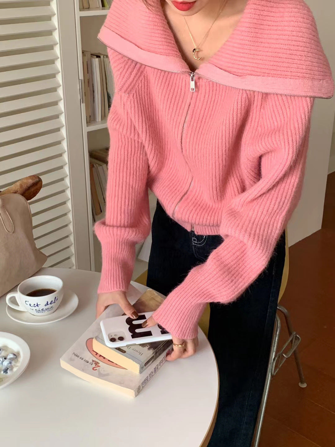 Cardigan femme avec col large et design texturé Chic & Stil