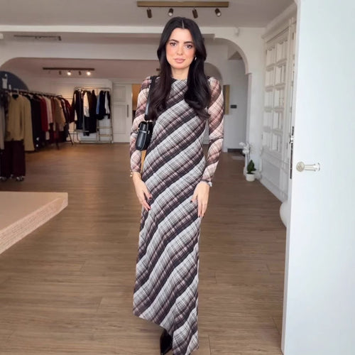 Maxi dress for women with a modern check pattern and an elegant cut Amarae