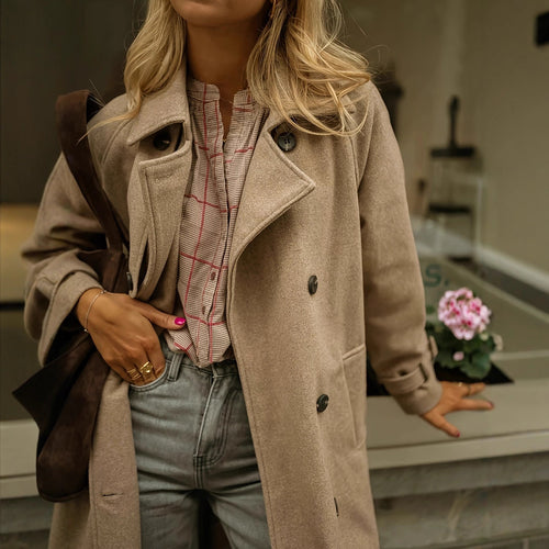 Elegant wool coat for women with practical belt Amarae