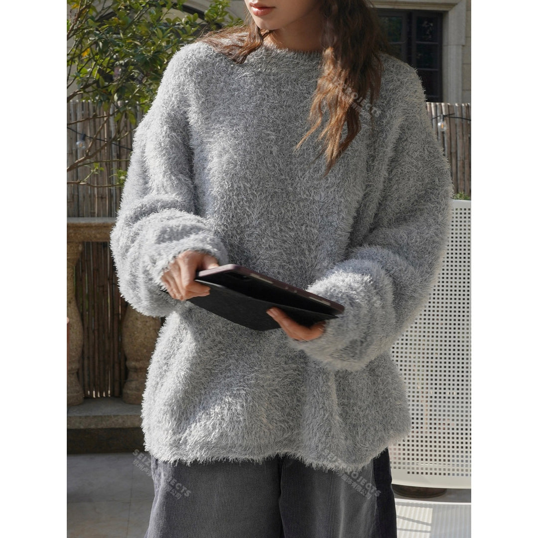 Women's Cozy Oversize Sweater in Faux Fur Look with Round Neck