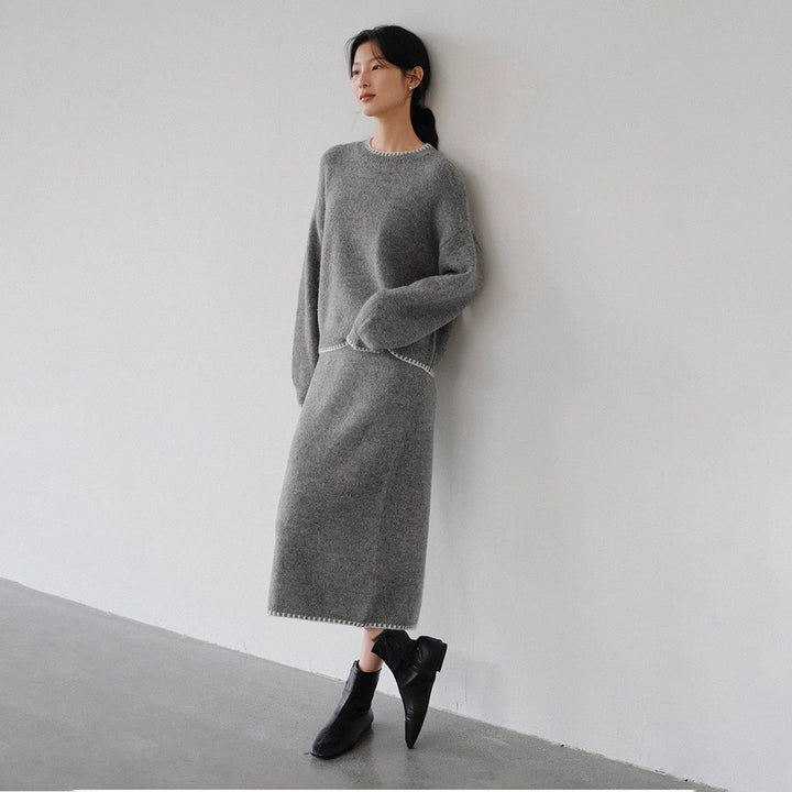 Ensemble en tricot pour femmes avec une coupe décontractée et des détails décoratifs Chic & Stil