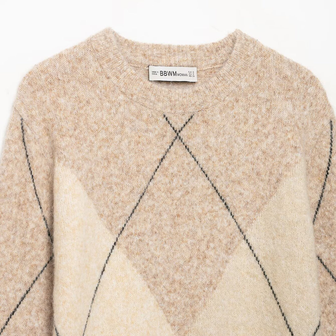 Women's argyle sweater made of wool blend with soft pile and boxy cropped silhouette Amarae