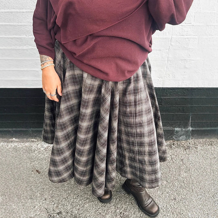 Women's Checked Midi Skirt with Wide Pleated Cut and High Waist Amarae