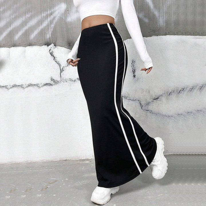 Jupe maxi pour femme avec des bandes latérales et une coupe près du corps Chic & Stil