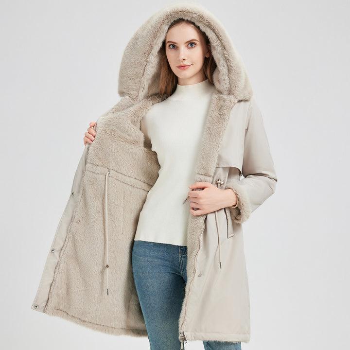 Elegant and warm women's parka with removable faux fur collar and practical lace details Lune London
