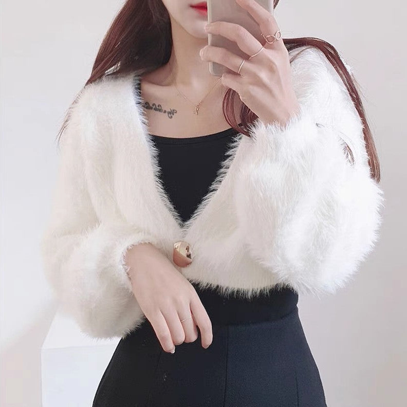 Ladies comfortable bolero jacket with trendy and fluffy design Lune London