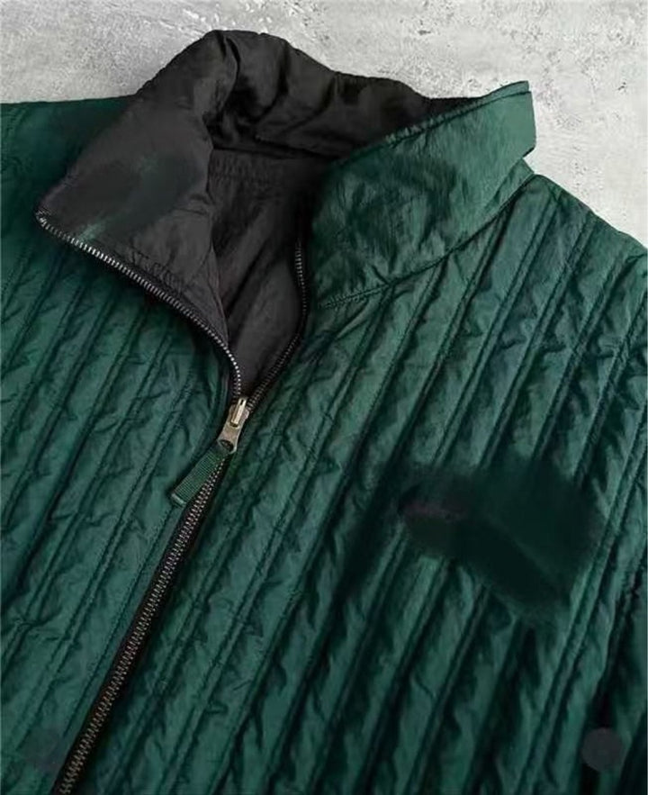 Veste matelassée pour femmes avec col haut et fermeture éclair dissimulée Chic & Stil