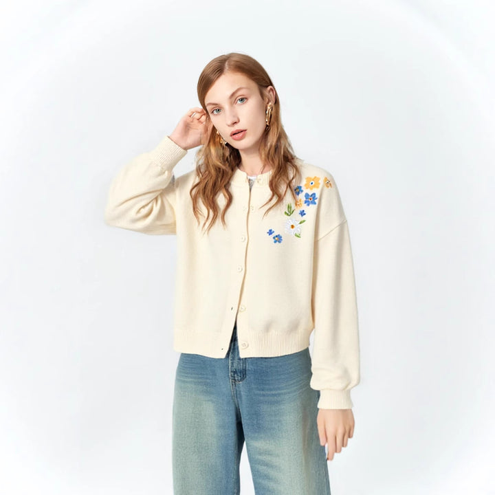 Knitted sweater for women with floral embroidery and a relaxed fit Lune London