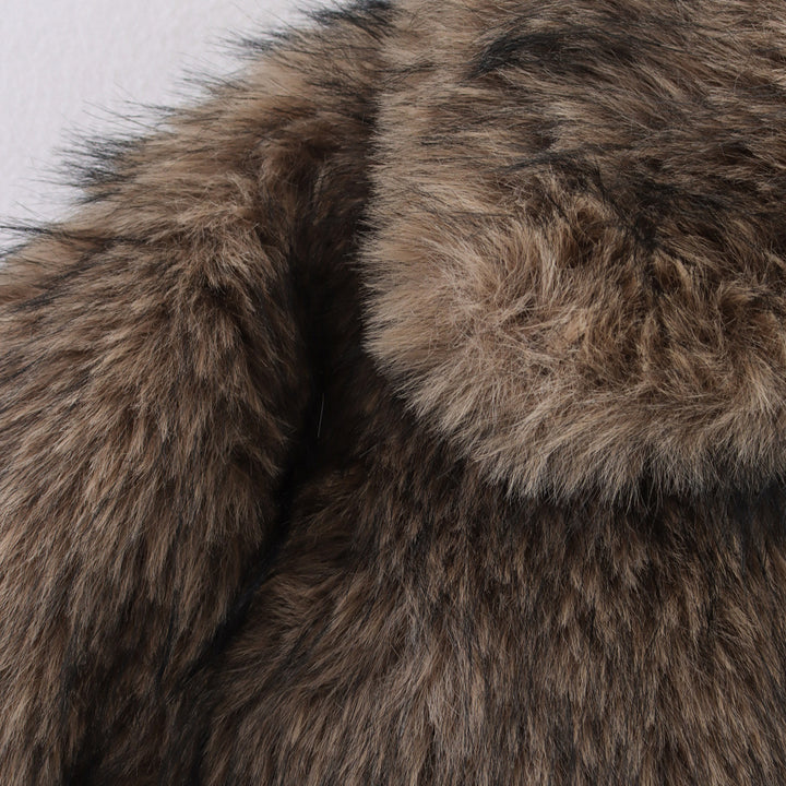 Ladies plush for women with trendy collar Lune London