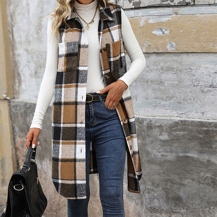Ladies long sleeve cardigan with checked pattern and practical pockets Lune London