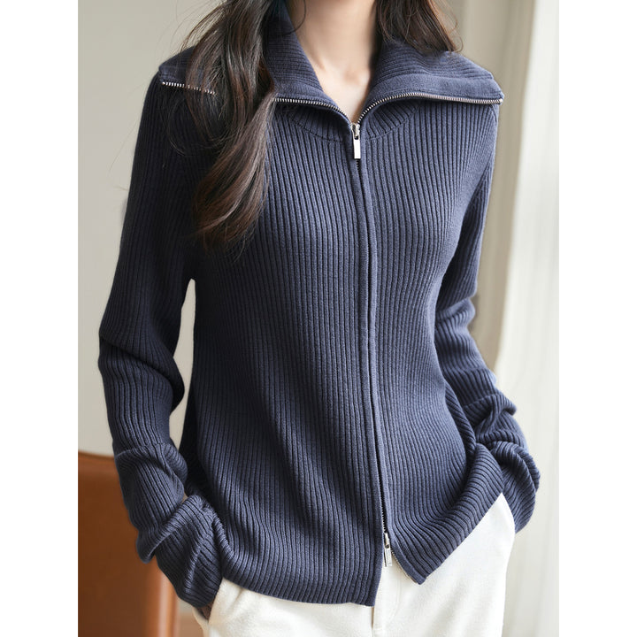 Pull en maille à la mode pour femmes avec fermeture éclair haute et texture côtelée Chic & Stil