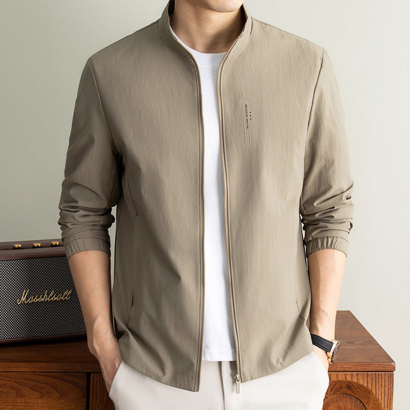 Men's lightweight technical transitional jacket with stand-up collar, wind- and water-repellent surface, and elastic cuffs Amarae