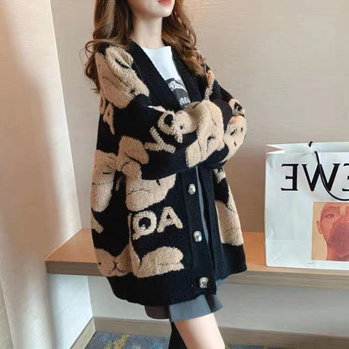 Oversized women's knit jacket with animal design and button closure Amarae