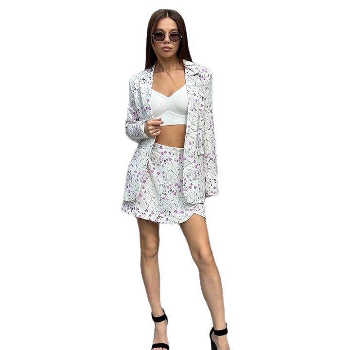 Women Floral Blazer and Mini Skirt Set made of textured Cotton Blend Amarae
