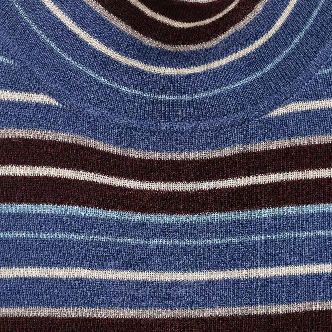 Pull à col roulé pour femmes avec un design rayé à la mode Chic & Stil
