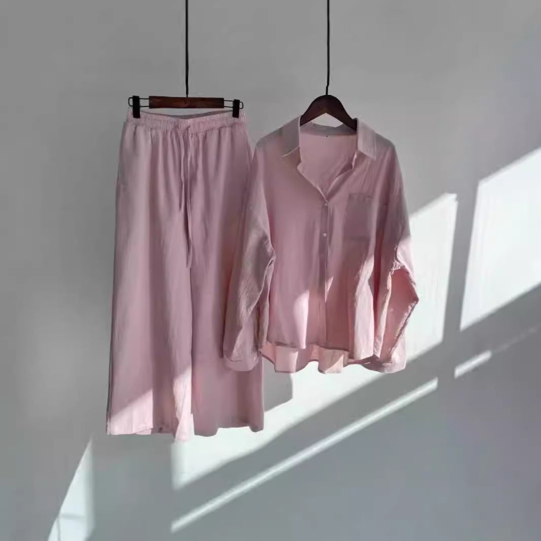 Two-piece casual set for women consisting of a loose top and comfortable pants Lune London