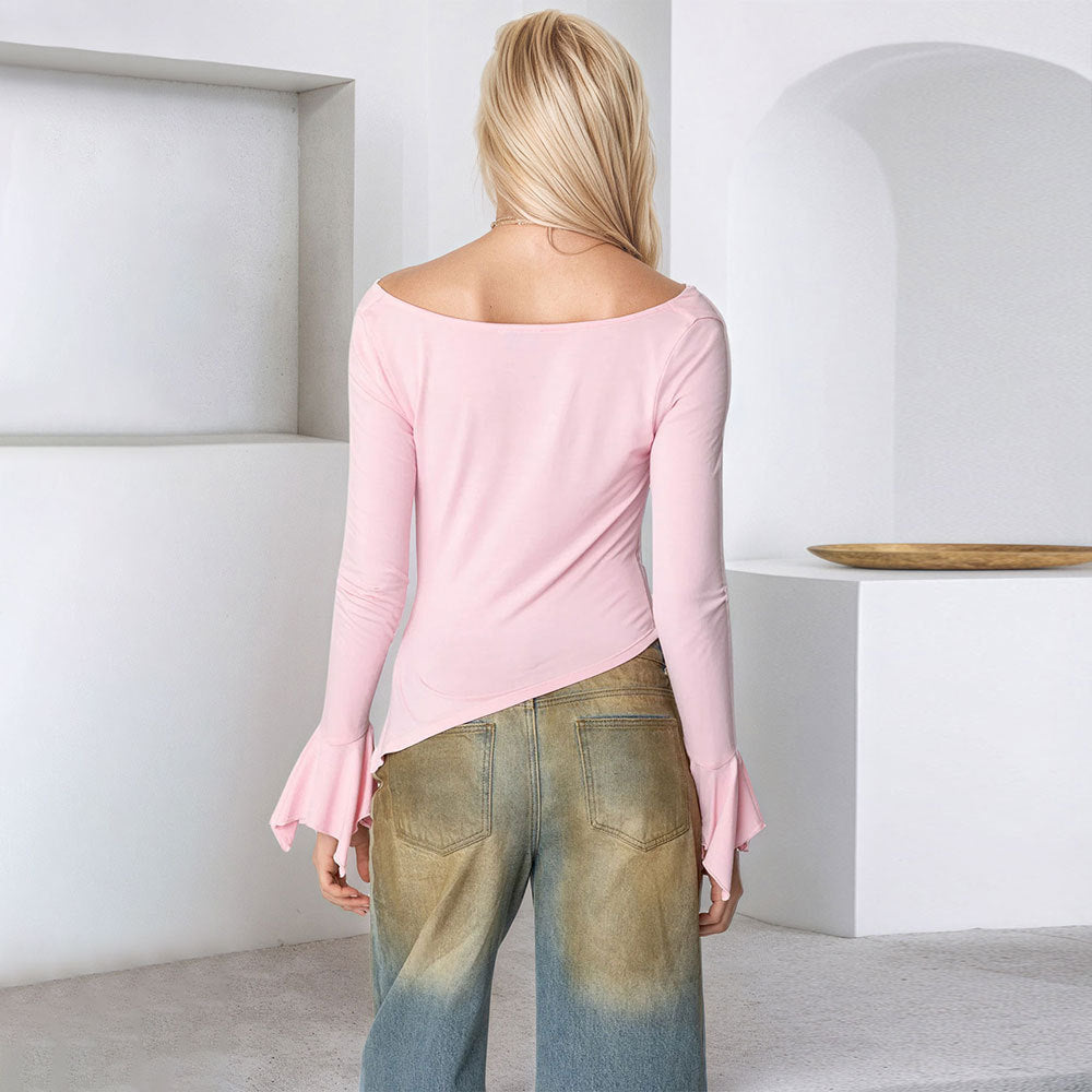 Top à manches longues pour femmes avec des détails en volants et un décolleté en V profond Chic & Stil