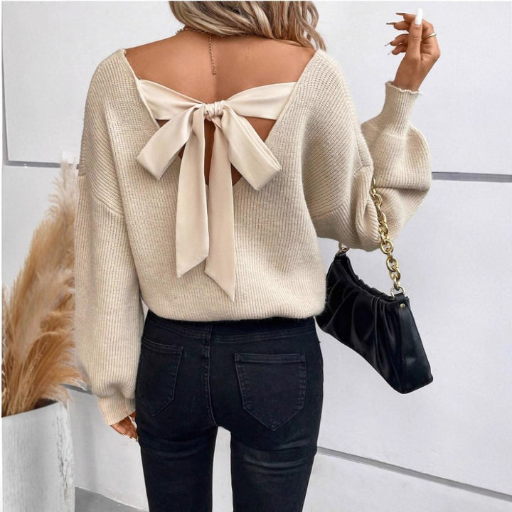 Casual knitted sweater for women with elegant tie at the back Lune London