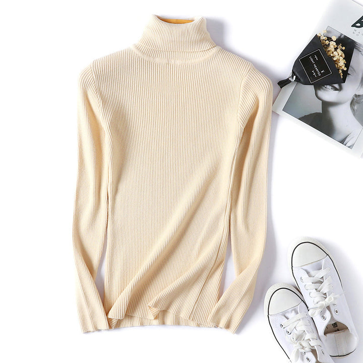 Women's turtleneck sweater with a fine ribbed texture and a fitted cut Lune Londonl