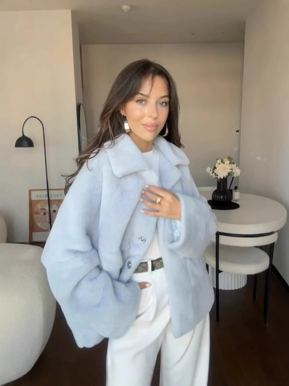 Ladies plush  jacket with large lapels and practical pockets Amarae